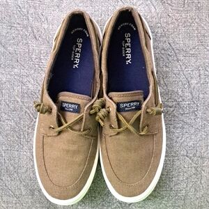 Awesome Sperry's. NWOT